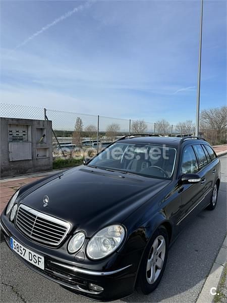 Usado Mercedes E220 Avantgarde 150 CV (110 kW) 2005 Negro Familiar
