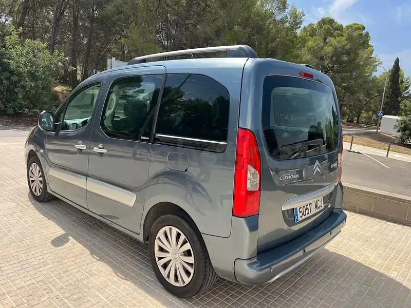 Usado Citroën Berlingo 112 CV (82 kW) 2012 Azul Monovolumen