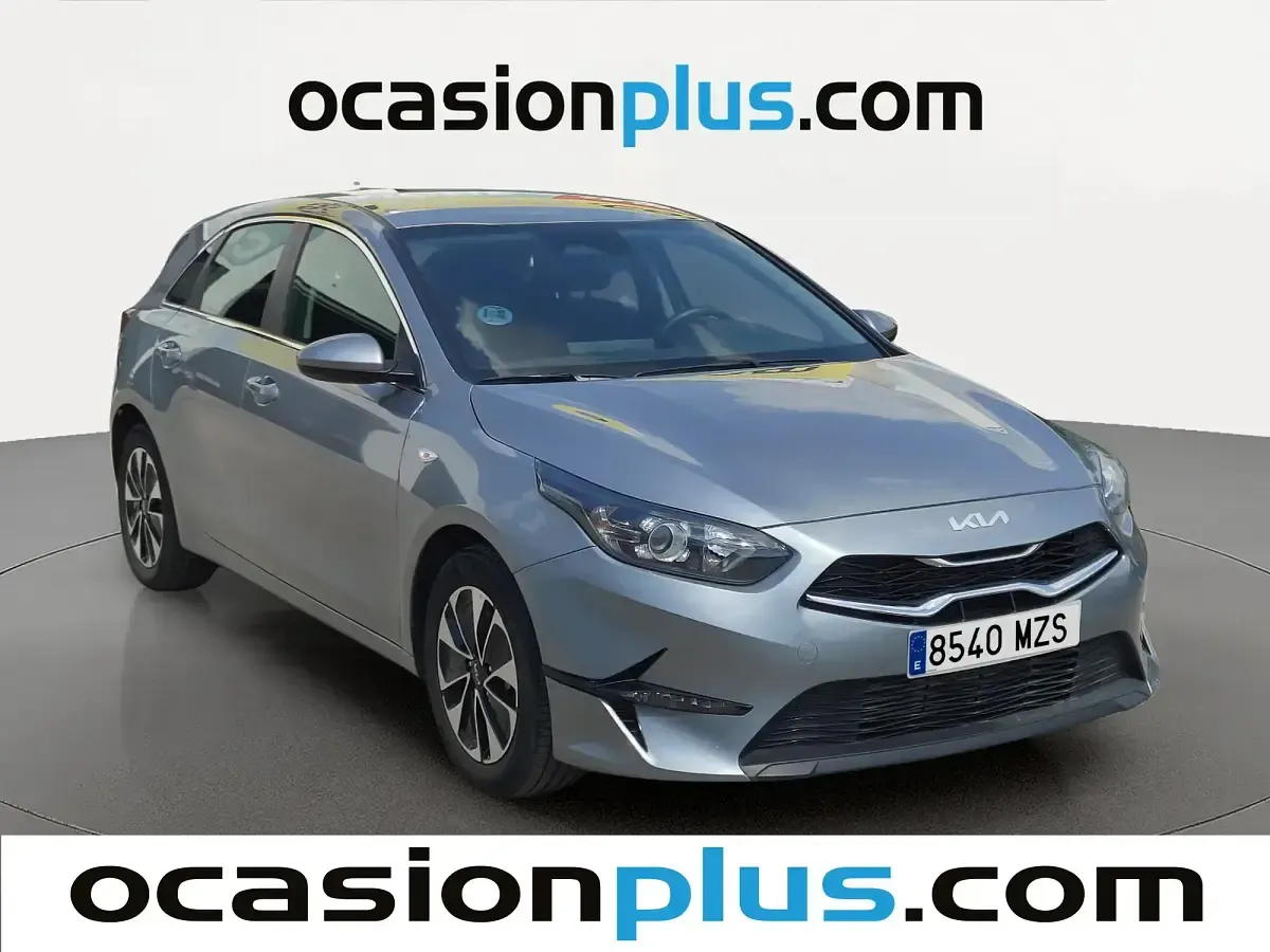 Usado Kia Ceed 100 CV (73 kW) 2025 Gris Utilitario
