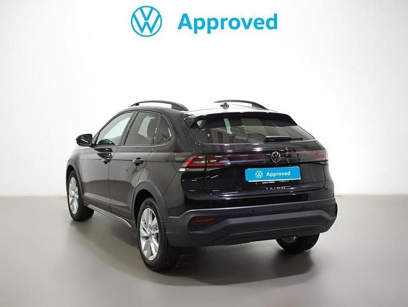 Usado VW Taigo Life 110 CV (80 kW) 2023 Negro profundo efecto perla SUV