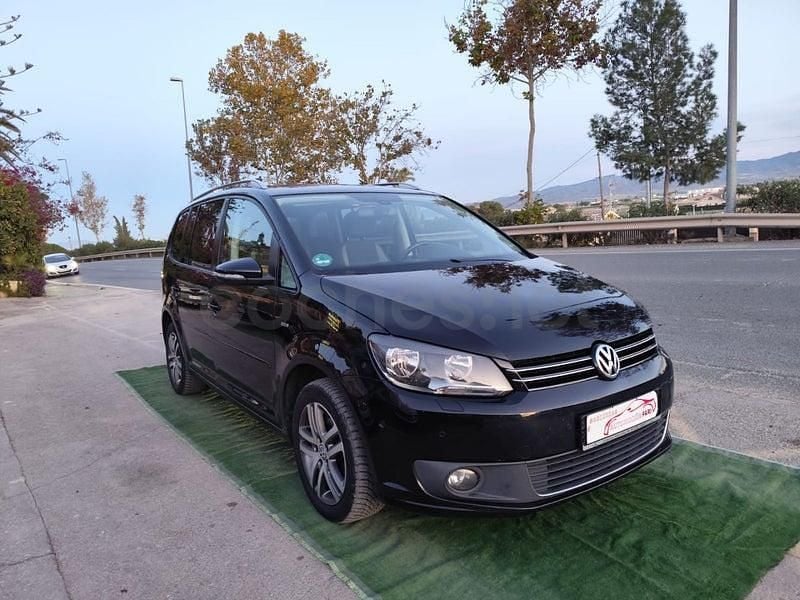 Usado VW Touran Advance 140 CV (102 kW) 2013 Negro Monovolumen