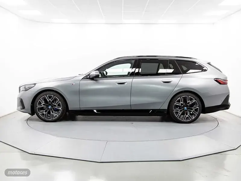 Usado BMW i5 Comfort Edition 250 kW (340 CV) 2024 Gris Familiar