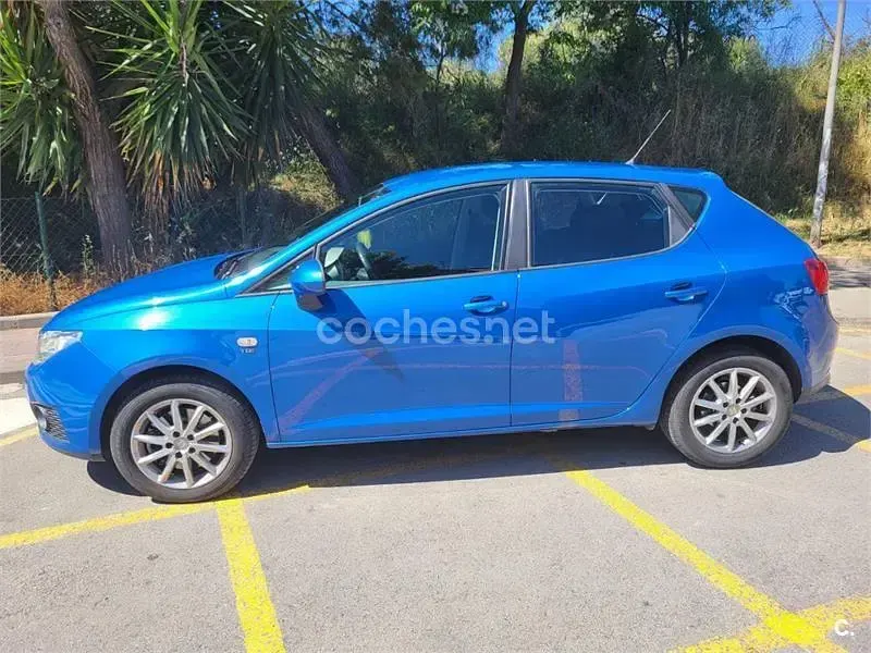 Usado Seat Ibiza Style 105 CV (77 kW) 2011 Azul Berlina