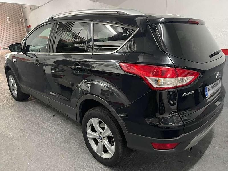 Usado Ford Kuga Trend 140 CV (102 kW) 2013 Negro SUV