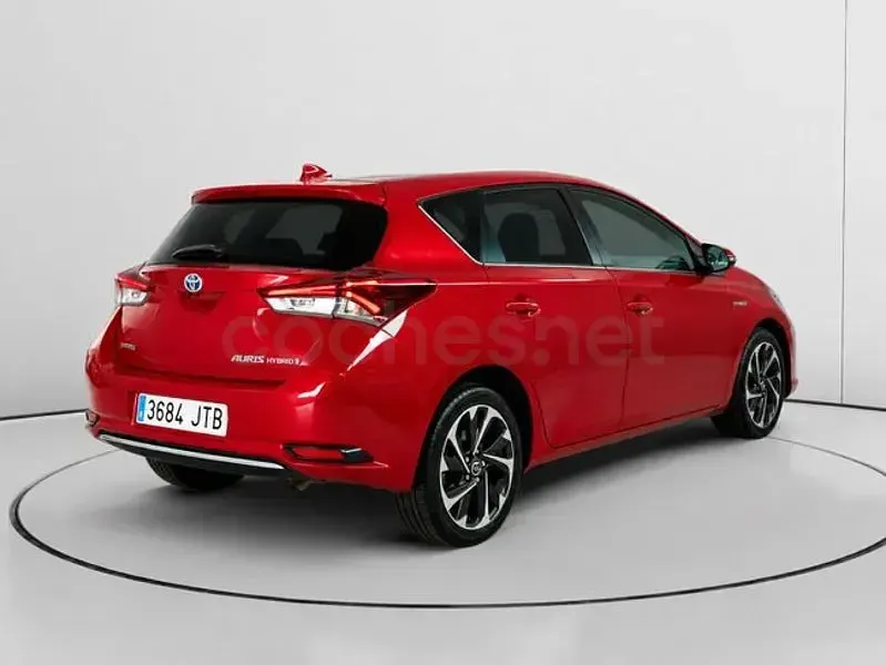 Usado Toyota Auris Hybrid 136 CV (100 kW) 2016 Negro Berlina