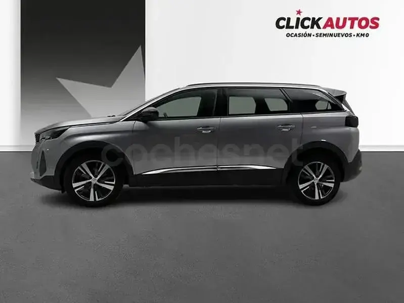 Usado Peugeot 5008 Allure 130 CV (95 kW) 2023 Gris / plata SUV
