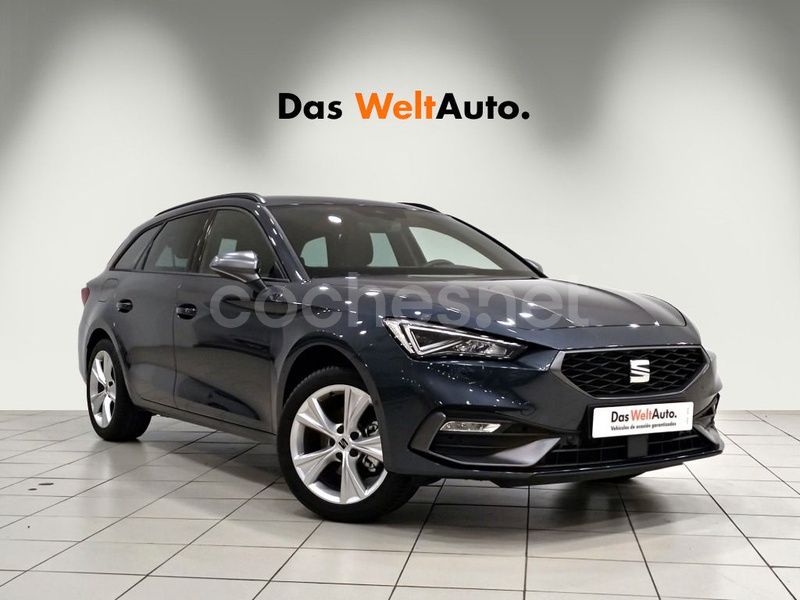 Gris Usado 2024 Seat Leon FR Familiar | 25.900 € (Precio justo) - Imagen 1/4