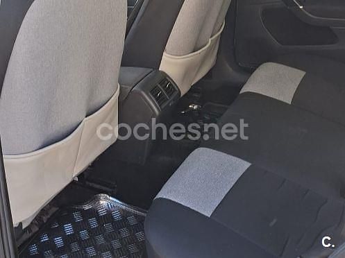 Usado VW Golf VII Advance 105 CV (77 kW) 2014 Blanco Berlina