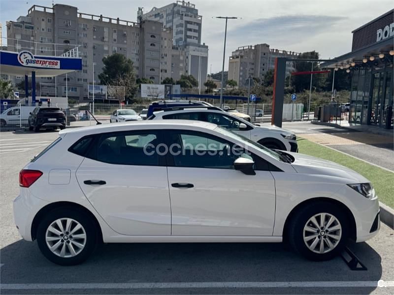 Usado Seat Ibiza Style 95 CV (69 kW) 2019 Blanco Utilitario