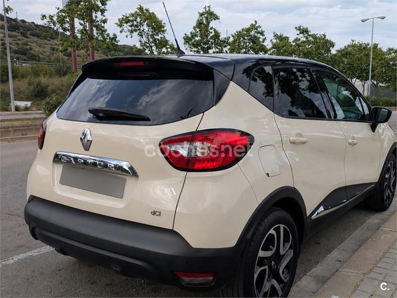 Usado Renault Captur Zen 90 CV (66 kW) 2014 Blanco SUV