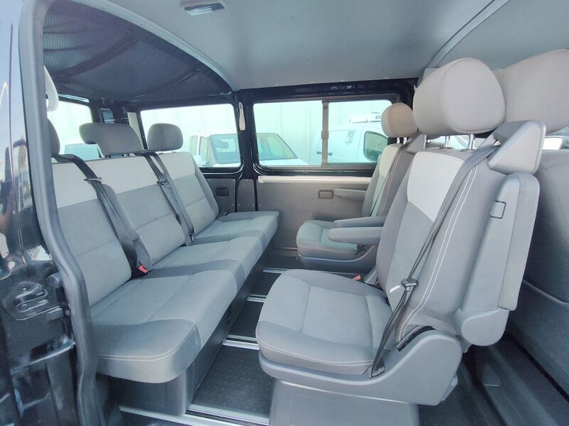 Usado VW Multivan Startline 102 CV (75 kW) 2009 Negro Monovolumen