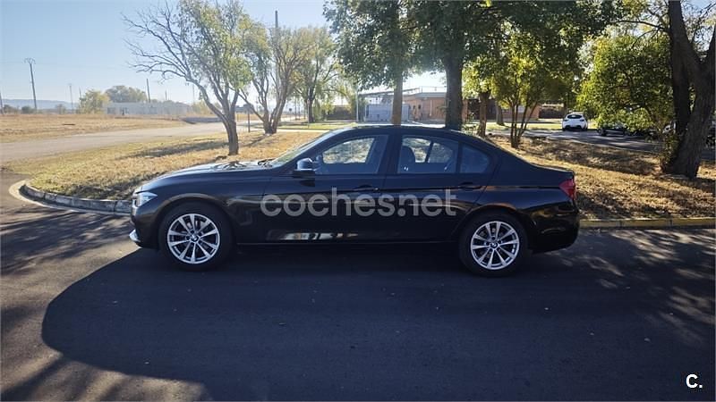 Usado BMW 318 150 CV (110 kW) 2017 Negro Berlina