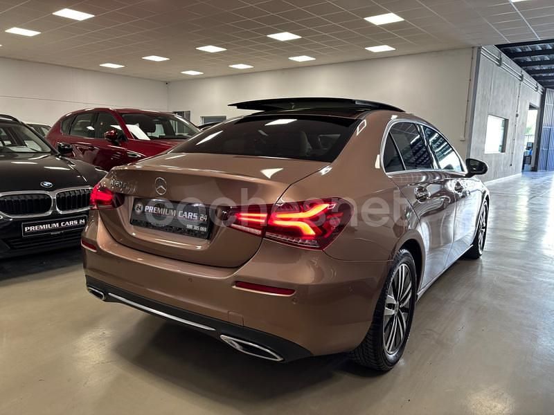 Usado Mercedes A180 116 CV (85 kW) 2022 Beige Berlina