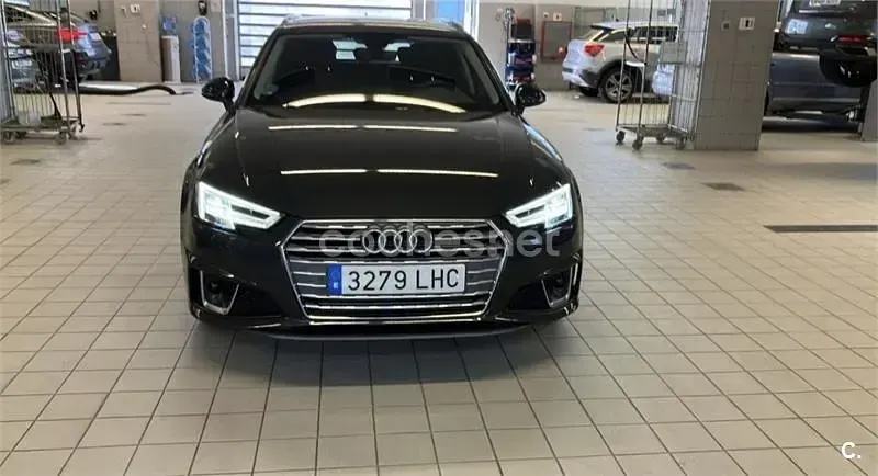 Usado Audi A4 S-Line 170 CV (125 kW) 2020 Negro Familiar