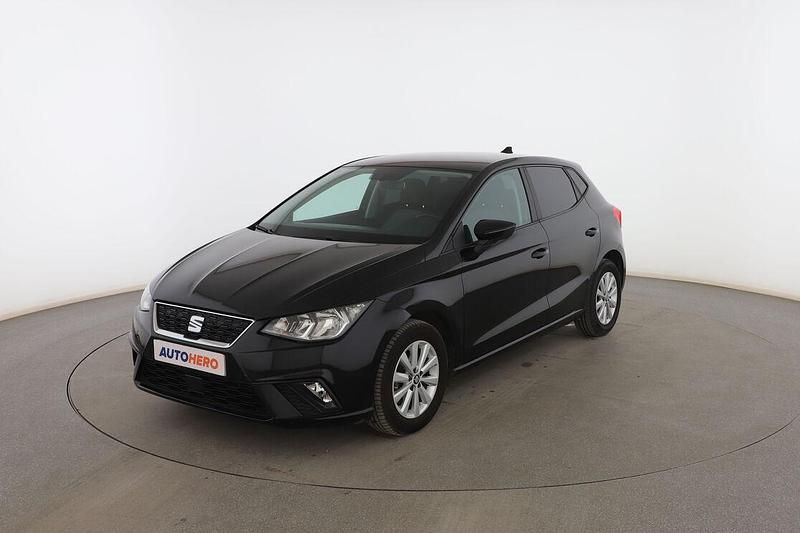 Negro Usado 2019 Seat Ibiza Style Plus Utilitario | 12.399 € (Un poco caro) - Imagen 1/3