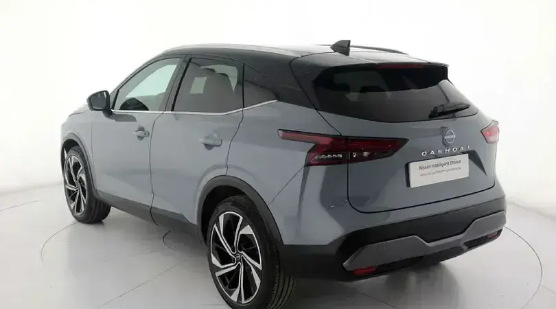 Usado Nissan Qashqai Tekna 158 CV (116 kW) 2023 Katana grey midnight black SUV