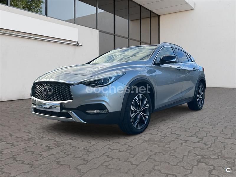 Usado Infiniti QX30 Premium 170 CV (125 kW) 2018 Gris / plata SUV