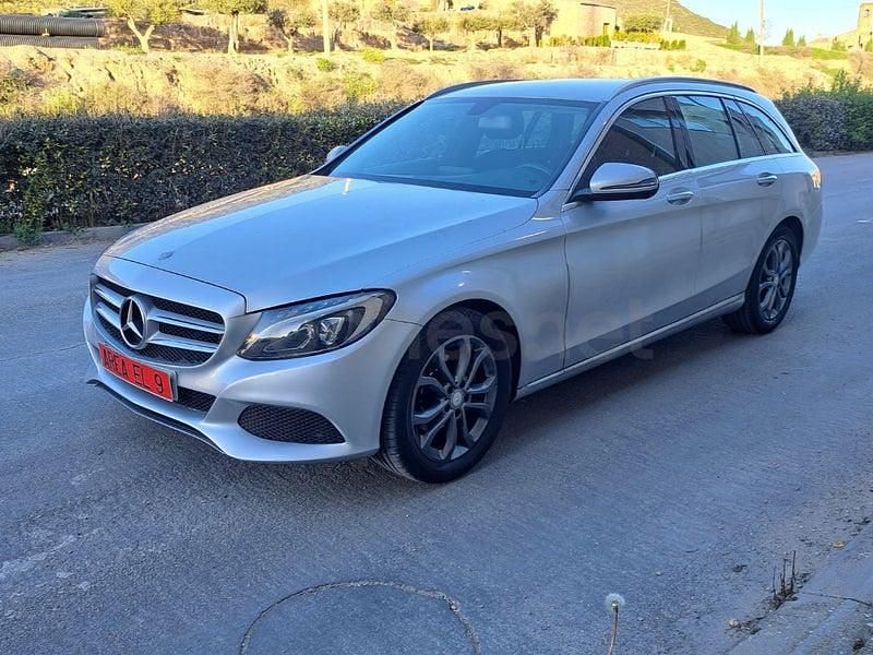 Usado Mercedes C200 160 CV (117 kW) 2019 Gris / plata Familiar