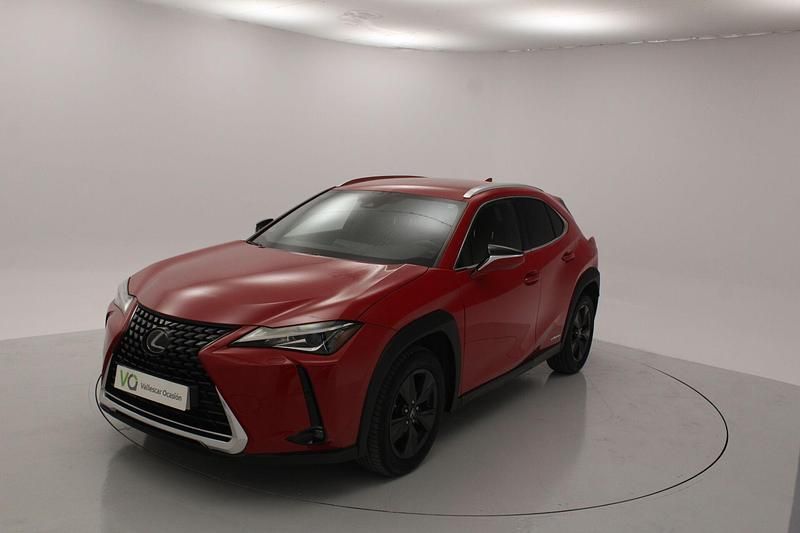 Usado Lexus UX 250h Business Edition 184 CV (135 kW) 2019 Rojo SUV