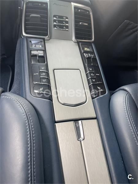 Usado Porsche Panamera Turbo 500 CV (367 kW) 2011 Gris / plata Berlina