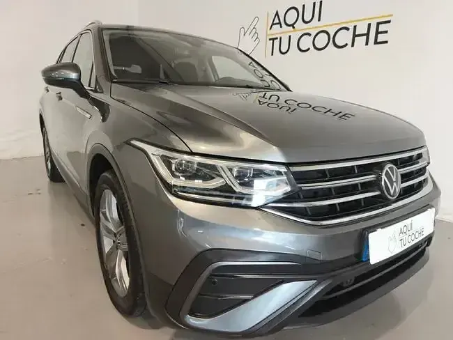 Usado VW Tiguan Allspace Life 150 CV (110 kW) 2022 Gris SUV