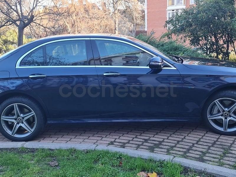 Usado Mercedes E300 306 CV (225 kW) 2020 Azul Berlina