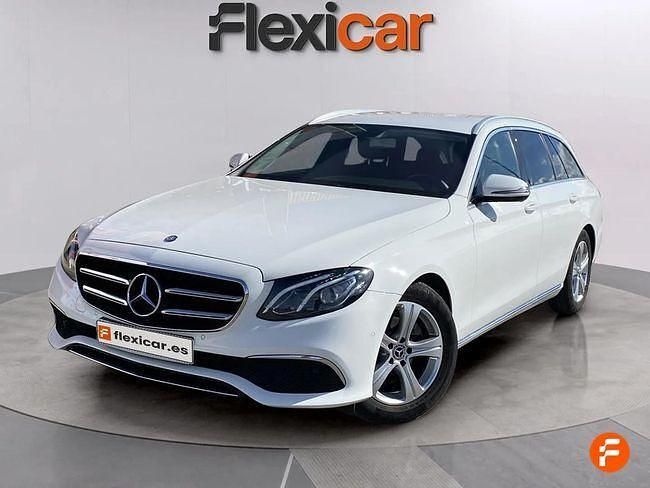 Usado Mercedes E200 160 CV (117 kW) 2019 Blanco Familiar