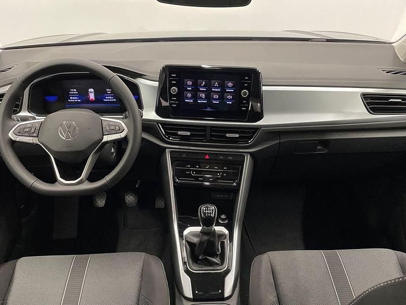 Usado VW T-Roc Life 110 CV (80 kW) 2024 Negro SUV