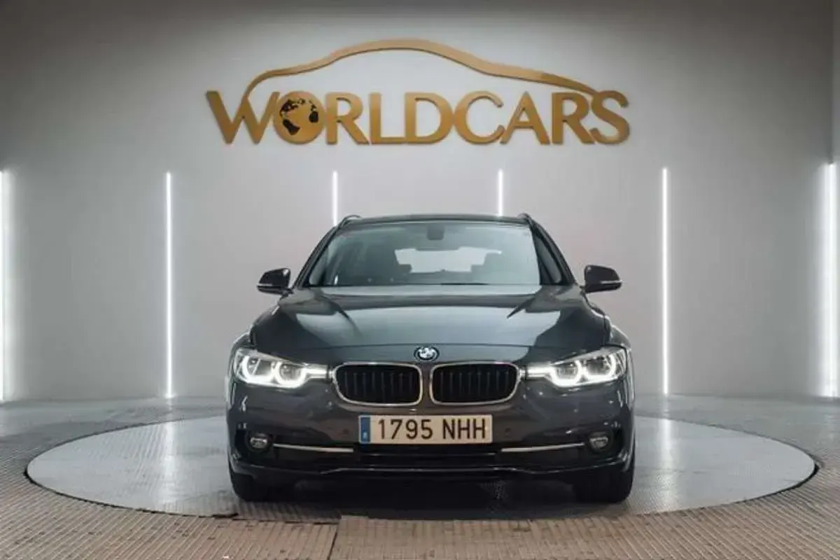 Usado BMW 316 116 CV (85 kW) 2018 Gris Familiar