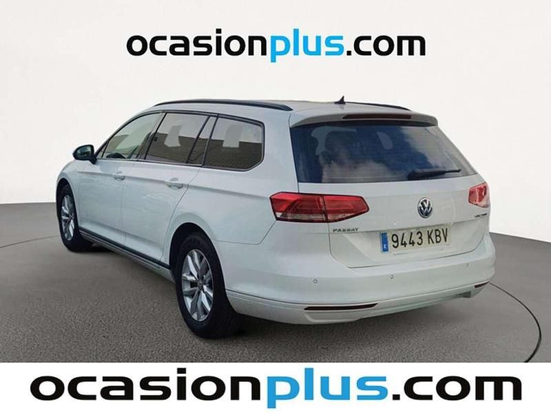 Usado VW Passat Edition 120 CV (88 kW) 2017 Blanco Familiar