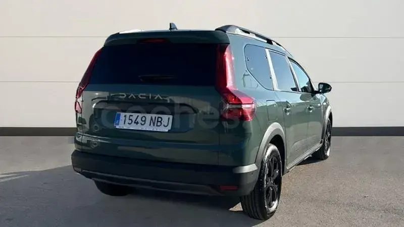 Usado Dacia Jogger Extreme 140 CV (102 kW) 2025 Verde Monovolumen