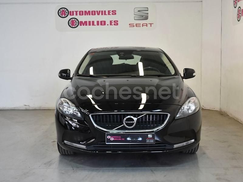 Usado Volvo V40 R-Design Momentum 120 CV (88 kW) 2016 Negro Familiar