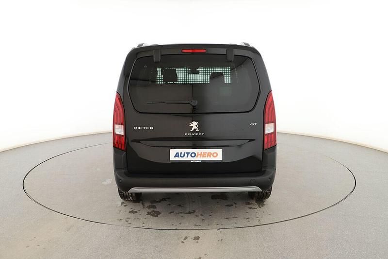 Usado Peugeot Rifter GT 131 CV (96 kW) 2024 Negro Monovolumen