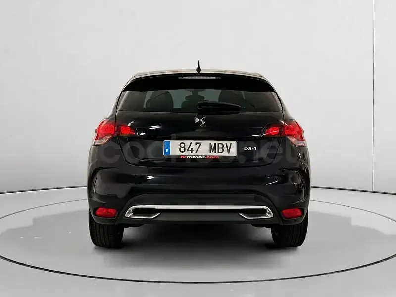 Usado DS Automobiles DS4 Style 180 CV (132 kW) 2015 Negro Berlina