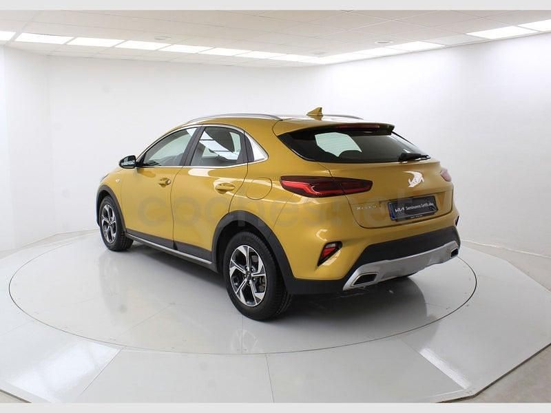 Usado Kia XCeed 120 CV (88 kW) 2021 Amarillo SUV