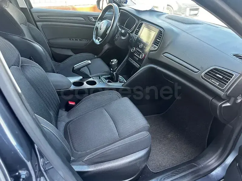 Usado Renault Mégane GT Line GT-Line 115 CV (84 kW) 2020 Gris / plata Familiar