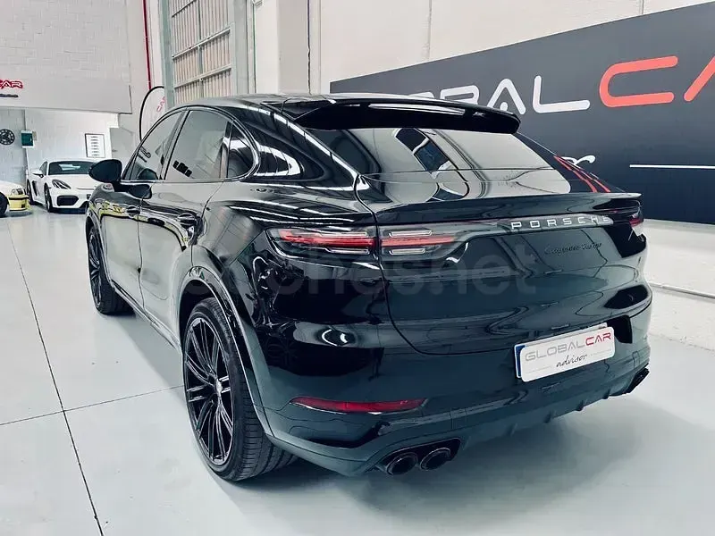 Usado Porsche Cayenne Turbo 550 CV (404 kW) 2019 Negro SUV