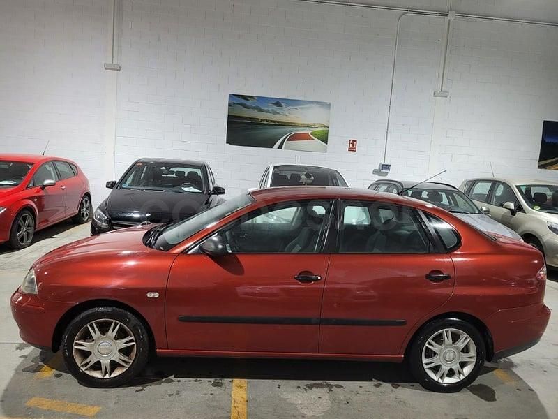 Usado Seat Cordoba Stylance 85 CV (62 kW) 2007 Granate Berlina