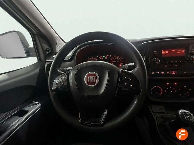 Usado Fiat Doblò 95 CV (69 kW) 2022 Blanco Monovolumen