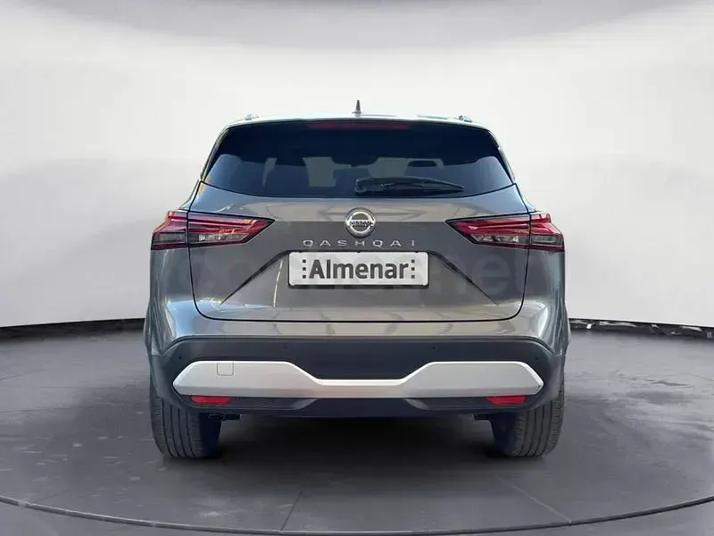 Usado Nissan Qashqai Tekna 158 CV (116 kW) 2022 Gris / plata SUV