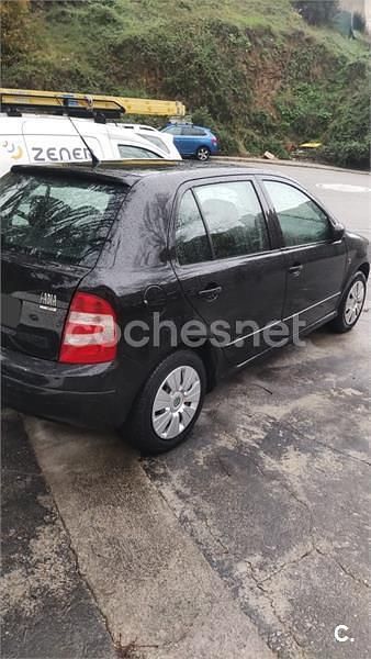 Usado Skoda Fabia 64 CV (47 kW) 2007 Negro Berlina