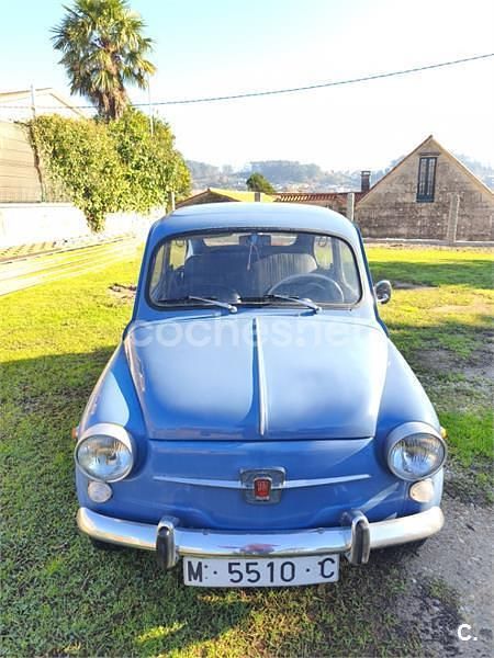 Usado Seat Mii Cosmopolitan 60 CV (44 kW) 2018 Azul Utilitario