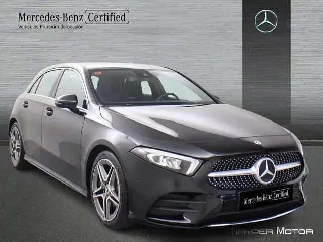 Usado Mercedes A180 136 CV (100 kW) 2020 Negro noche