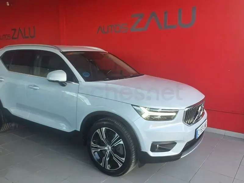 Usado Volvo XC40 Inscription 262 CV (192 kW) 2021 Gris / plata SUV