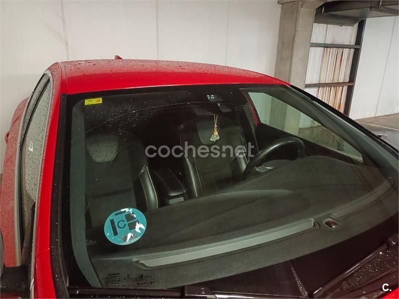 Rojo Usado 2018 Volvo V40 R-Design Momentum Berlina | 12.900 € (Precio justo) - Imagen 1/4