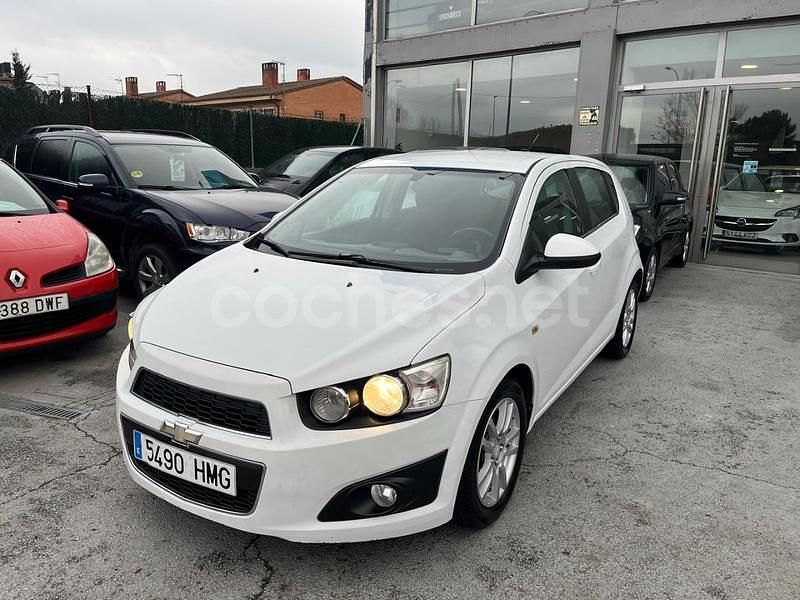 Usado Chevrolet Aveo LTZ 95 CV (69 kW) 2012 Blanco Berlina