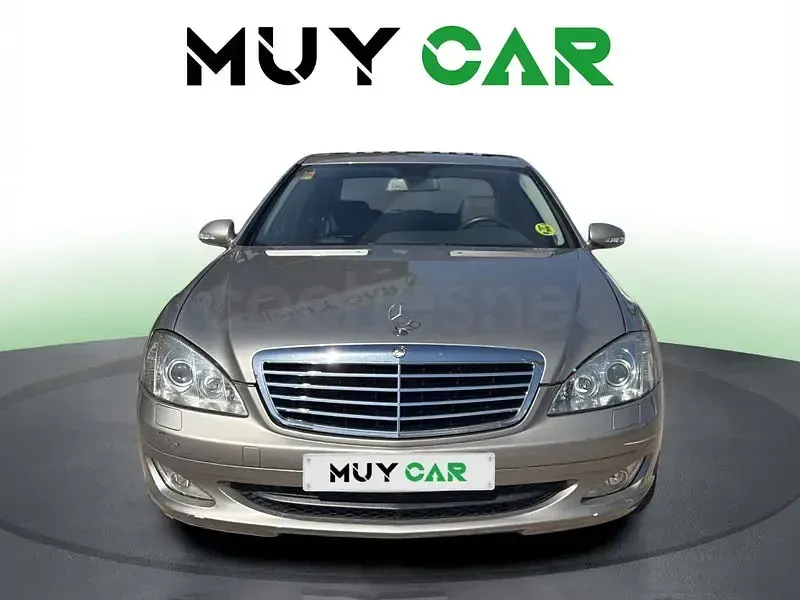 Usado Mercedes S320 235 CV (172 kW) 2007 Gris / plata Berlina