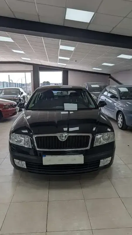 Usado Skoda Octavia Elegance 140 CV (102 kW) 2007 Negro Utilitario