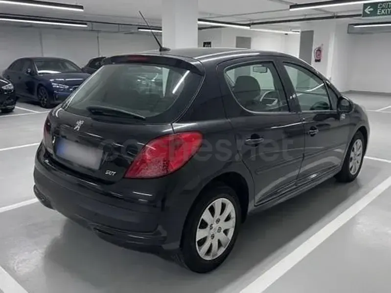 Usado Peugeot 207 95 CV (69 kW) 2008 Negro Berlina