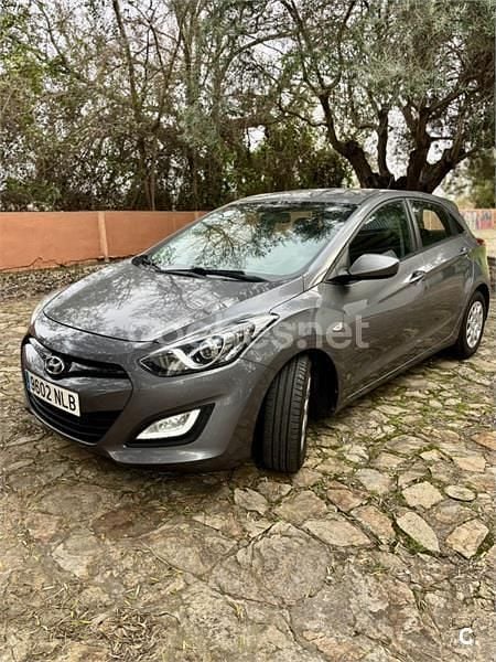 Usado Hyundai i30 100 CV (73 kW) 2013 Gris / plata Berlina
